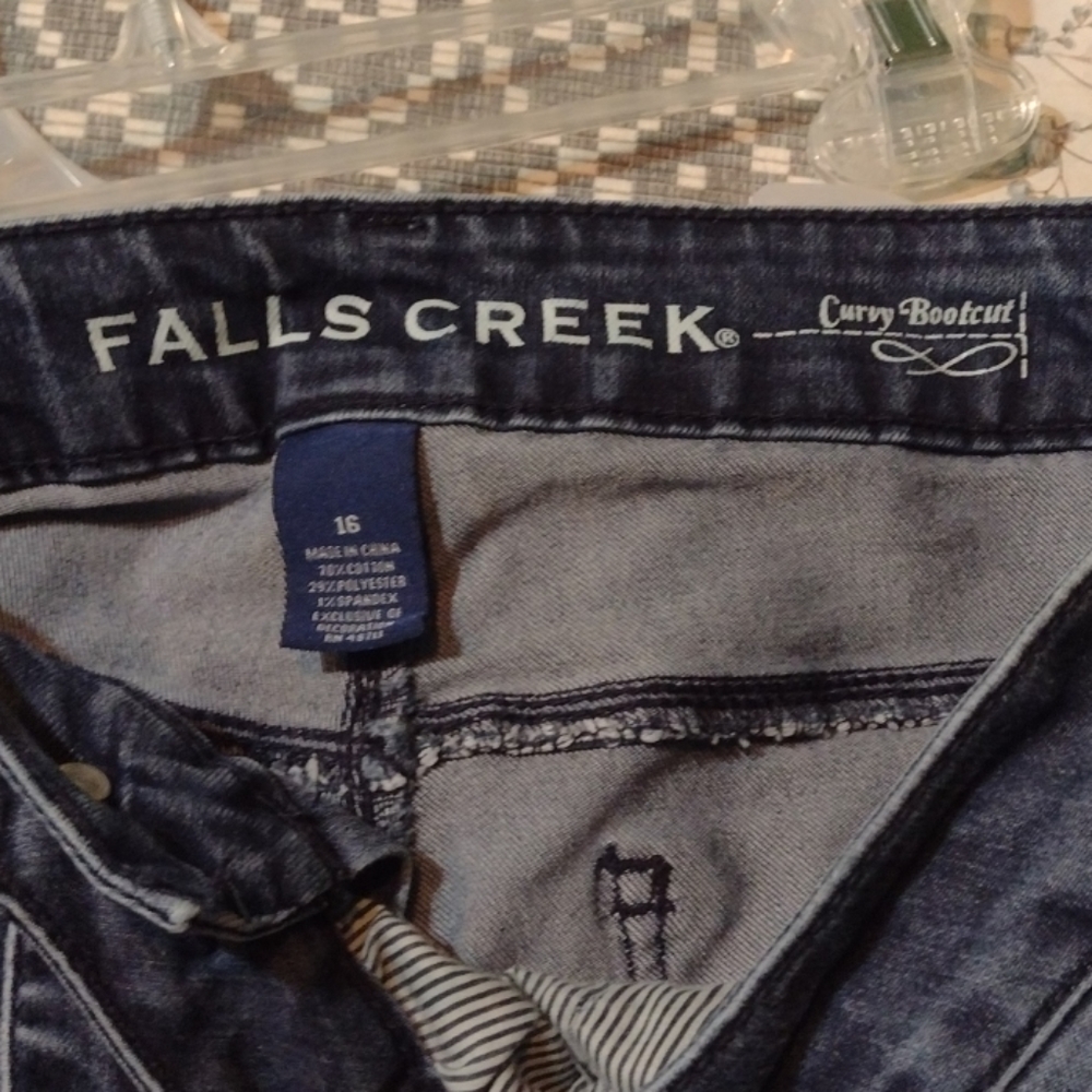 Jeans - Picture 7 of 7